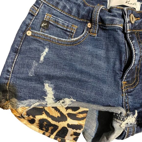 Kancan Leopard Pocket Frayed Distressed Denim Shorts Size Small - Picture 5 of 10